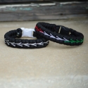 Paracord  fűzéssel díszített karkötő, Baba-mama-gyerek, Farsangi jelmez, kellék, Ékszer, óra, Karkötő, Csomózás, A paracord (magyarul: ejtőernyő-zsinór illetve más néven parachute cord, 550 cord) egy belső magból ..., Meska