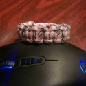 Paracord karkötő fényvisszaverő szállal , Ékszer, óra, Mindenmás, Baba-mama-gyerek, Karkötő, Csomózás, Paracord karkötők, reflective azaz fényvisszaverő szállal rendelkező zsinórból. 

A paracord (magyar..., Meska