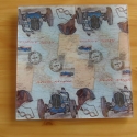 Négyzet alakú hajlított üvegtál, Konyhafelszerelés, Dekoráció, Dísz, Decoupage, szalvétatechnika, Mérete: 30x30cm
Gyönyörű egyedi üvegtál, amely hajlított üvegből készült. Alulról van díszítve decou..., Meska