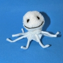 Polip, Játék, Dekoráció, Otthon, lakberendezés, Játékfigura, Mindenmás, Hófehér vigyori polipka :)
Feje, teste fonalból készített pompon. Lába filccel borított hajlított dr..., Meska