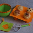 \"Muffin álom\"- muffinkészítő szett kis konyhatündérkéknek, Baba-mama-gyerek, Játék, Készségfejlesztő játék, Mindenmás, Varrás, Olyan dolgos, ügyes kislányoknak és kisfiúknak ajánlom ezt a teljes egészében kézzel készített, filc..., Meska