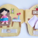 Málna Málcsi muffin házikója- játszókönyvecske, Baba-mama-gyerek, Játék, Készségfejlesztő játék, Plüssállat, rongyjáték, Mindenmás, Varrás, Ebben az édes kis muffin házikóban lakik Málcsi, a mindig csini sütibaba. Málcsi imádja a virágokat ..., Meska