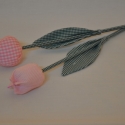 TULIPÁN és más textil virág szálak, Dekoráció, Otthon, lakberendezés, Dísz, Ünnepi dekoráció, Varrás, Patchwork, foltvarrás, Egy virág, ami nem hervad el és nem kell locsolni. Virága 7 cm,a szára 28-30 cm. Ideális ajándék szü..., Meska