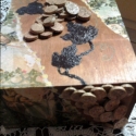 Iker bortartó, Férfiaknak, Otthon, lakberendezés, Tárolóeszköz, Doboz, Decoupage, szalvétatechnika, Festett tárgyak, Natúr dobozt festettem,pácoltam,szalvétával pasztával ,parafával díszítettem.A bortartó 2 db bor tár..., Meska