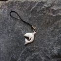 mobilékszer - kardszárnyú delfines, Ékszer, óra, Mobilékszer, Csontból készült kis dísz, amivel kedvenc mobilodat ékesítheted! :-)

Méret:2x2cm, Meska