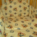 bébi ágyneműszett- többféle minta, Baba-mama-gyerek, Gyerekszoba, Gyerekbútor, Varrás, 3 részes ágyneműszett,  60 vagy 70  cm széles kiságyba való, íves kialakítású fejvédővel.
Anyaga pam..., Meska