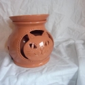 Cicás aromalámpa, illatmécses, Dekoráció, Otthon, lakberendezés, Dísz, Gyertya, mécses, gyertyatartó, Kerámia, Áttört kerámia illatmécses cicafej mintával. Kb. 10 cm magas, 9 cm átmérőjű, korongozott és kézzel d..., Meska