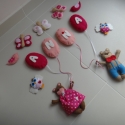 Rózsaszín-fehér-pink  filc babaszoba dekoráció - filcdísz, függődísz, ajtódísz, faldekor, faldekoráció, Baba-mama-gyerek, Dekoráció, Játék, Gyerekszoba, Varrás, Szövés, Ezt a 13darabból álló filc dekorációt Barbarának és kislányának, Annának készítettem sok szeretettel..., Meska
