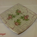kínálótál, Otthon, lakberendezés, Konyhafelszerelés, Decoupage, szalvétatechnika, Festett tárgyak, Egy egyszerű négyszögletes üvegtálat, szalvétából kivágott rózsákkal decoupage-oltam a hátoldaláról ..., Meska