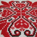 Terítő, Magyar motívumokkal, Otthon, lakberendezés, Lakástextil, Hímzés, Népi motívum került erre a terítőre. A 13x13 cm-es minta négyszer ismétlődik.
Mérete: 38x96 cm..., Meska