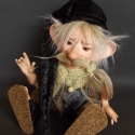 Porcelánbaba a Legendland BJD-től : BONIFÁC manó, Dekoráció, Képzőművészet , Szobor, Kerámia, Baba-és bábkészítés, Kerámia, Íme a kedves Bonifác,
ki nem a helyi kovács,
s nem is egy madarász,
csak egy kedves manó,
aki szeret..., Meska