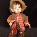 Porcelánbaba a Legendland BJD-től: TWIST OLIVÉR, Dekoráció, Képzőművészet , Szobor, Kerámia, Baba-és bábkészítés, Kerámia, Az árvaházban dolgozó és éhező fiúk sorsot húznak: ki álljon oda a marcona felügyelő elé azzal, hogy..., Meska