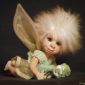 Porcelánbaba a LegendLand BJD-től : PIPE tündérke, Dekoráció, Képzőművészet , Szobor, Kerámia, Baba-és bábkészítés, Kerámia, Földre szállt mint egy pihe,
e tündérke,kinek neve Pipe.

E kis üldögélő porcelánbaba 13/17cm  magas..., Meska
