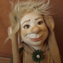 Porcelánbaba a LegendLand BJD-től : JANKÓ manó, Dekoráció, Képzőművészet , Szobor, Kerámia, Baba-és bábkészítés, Kerámia, Szöszke manó ballag vala,
széltől is óvja kapucnija.
Gombát szedni indult talán,
vagy csak leskelődn..., Meska