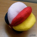 Virág-labda , Baba-mama-gyerek, Játék, Készségfejlesztő játék, Plüssállat, rongyjáték, Varrás, Baba-és bábkészítés, Anyaga - polár (rózsaszín, piros, sötét türkiz, sárga, világoszöld, sötétbarna), akril kötőfonal (pi..., Meska
