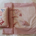 Regina, Otthon, lakberendezés, Baba-mama-gyerek, Gyerekszoba, Falvédő, takaró, Varrás, Patchwork, foltvarrás, Ezt a párnát és kis takaróhuzatot megrendelésre készítettem. Ha szeretnél te is egy ilyen szettet eg..., Meska