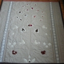 ágytakaró stilizált életfával, Magyar motívumokkal, Otthon, lakberendezés, Dekoráció, Lakástextil, Patchwork, foltvarrás, Varrás, Nevezetes napra készült ajándék franciaágy takaró, mely 18 családtagot jelenít meg jelképesen, külön..., Meska