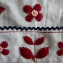   zsebes fali tároló  filc virágokkal, Dekoráció, Konyhafelszerelés, Dísz, Kép, Varrás, Patchwork, foltvarrás, Azonnal tudom küldeni!

Halványkék lenvászon alapra dupla zsebes - 2 nagy és 2 tulipán - fali tároló..., Meska