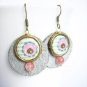 Pink és kék - akasztós/lógós fülbevaló, Ékszer, óra, Fülbevaló, Decoupage, szalvétatechnika, Ékszerkészítés, Mutatós, kék csíkok és nagy, pink virág díszeleg ezen a vidám hangulatú fülbevalón.

Kézzel formázot..., Meska