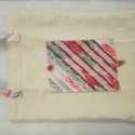 Összehajtható textil szatyor, Táska, Szatyor, Gyöngyfűzés, Varrás, Nyers színű bevásárló szatyor, piros-szürke mintás zsebbel. Összehajtható, hogy mindig magadnál tart..., Meska