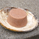 Teafaolajos kecsketejszappan vörösagyaggal, Szépségápolás, Szappan, tisztálkodószer, Kecsketejes szappan, Szappankészítés, A teafaolajat sűrűn használom a mindennapokban sebfertőtlenítésre, pattanásokra, főleg a 4 kamaszgye..., Meska