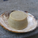 Sörös-biomézes-tojásos samponszappan, Szépségápolás, Szappan, tisztálkodószer, Natúrszappan, Szappankészítés, A mézes-tojássárga keveréket régóta használtam hajmosáshoz, ha nem volt kedvem a samponokhoz.Kiválóa..., Meska