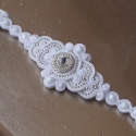Snow White Karkötő, Ékszer, óra, Karkötő, Ékszerkészítés, Hófehér sujtás karkötőt készítettem swarovski rivolival és ezüst színű japán gyönggyel. Kitűnő esküv..., Meska