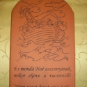 Boros tábla - kerámiatábla, Dekoráció, Otthon, lakberendezés, Dísz, Utcatábla, névtábla, Kerámia, Kőfaragás, Akasztható, csavarozható vagy falba építhető tábla.

Kb. 17 x 32 cm-es, homokfúvással mintázott kerá..., Meska