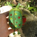 Bogárka, Otthon, lakberendezés, Dekoráció, Dísz, Gyurma, Nemezelés, Tűnemezelt ,merinó gyapjúból készült. 
Hossz: 12 cm, Meska
