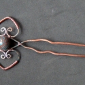 Réz hajtű, Ékszer, óra, Réz hajtű szivárvány jáspis  gyönggyel.
Anyaga: oxidált polírozott réz.
Mérete: 12 cm., Meska