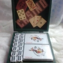 Kis és nagy kártyásoknak..., Dekoráció, Férfiaknak, Játék, Otthon, lakberendezés, Decoupage, szalvétatechnika, Festett tárgyak, Ez egy 14,5X14,5X3 cm nagyságú kártyadoboz... Benne ajándék: két pakli francia kártya és sok-sok dob..., Meska