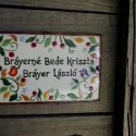 Tűzzománc névtábla, Otthon, lakberendezés, Férfiaknak, Magyar motívumokkal, Utcatábla, névtábla, Tűzzománc, Egyedi,tűzzománc névtábla, megrendelésre készül.
Mérete:10 x 15 cm (de egyedi méretben is rendelhető..., Meska