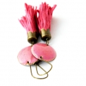 Amira - (pink) bojtos tűzzománc fülbevaló, Ékszer, óra, Fülbevaló, Egyszerű, mégis mutatós, vidám fülbevalót készítettem.
Alapja egy kézzel kivágott és babarózsaszínűr..., Meska