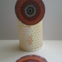 Mandala füli, Ékszer, óra, Fülbevaló, Decoupage, szalvétatechnika, Ékszerkészítés, Szalvéta technikával készítettem ezt a fülit fa alapra.

Átmérője 6 cm, Meska