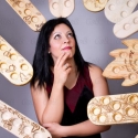 Pálinka kínáló - 12 poharas, Otthon, lakberendezés, Konyhafelszerelés, Férfiaknak, Famegmunkálás, Mindenmás, Egyedi készítésű fa pálinka kínáló 8db pohárral.
Kiváló ajándék szülinapra, karácsonyra, mindenféle ..., Meska