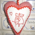 Kockás romantika Valentin napra ....is, Kézzel hímzett 15cm-es (+8cm akasztó)  textil s