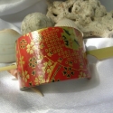kontytartó újrahasznosított anyagból - Japán Kollekció, Ruha, divat, cipő, Hajbavaló, Hajcsat, Decoupage, szalvétatechnika, Újrahasznosított alapanyagból készült termékek, Ezt a kontytartót japán papírból készítettem, felhasználva régi papír tekercs gurigát. Az átszúró ba..., Meska