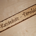 Fa tábla bárhová, Meska