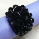 Éjfeketete - fűzött swarovski gyűrű , Ékszer, óra, Gyűrű, 4 mm-es swarovski gyöngyökből fűzött gyűrű. Egyedi kiegészítője lehet a Halloween jelmezednek.  

A ..., Meska