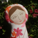 Virágos lányka, Játék, Baba, babaház, Plüssállat, rongyjáték, Baba-és bábkészítés, Hímzés, Ez a baba 43 cm magas a fejénél 15 cm széles saját tervezésű puha textilfigura.
Arca kézzel hímzett ..., Meska