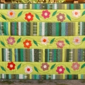 Virágmintás takaró, Dekoráció, Otthon, lakberendezés, Képzőművészet , Textil, Patchwork, foltvarrás, Varrás, Nagymama virágoskertje mintával díszített takaró. Mérete 135*192 cm. A virág, illetve levélminták ké..., Meska