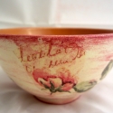 Rózsás kerámia tálka, Konyhafelszerelés, Otthon, lakberendezés, Fűszertartó, Kaspó, virágtartó, váza, korsó, cserép, Festett tárgyak, Decoupage, szalvétatechnika, A kerámia tálkát akrilfestékkel és szalvétával tettem vidám, romantikus hangulatúvá. Több rétegben l..., Meska