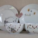 Macis esküvői készlet, Konyhafelszerelés, Dekoráció, Kerámia, Porcelán alapra kézzel festett névre szóló  mackós szett,4 darabból áll.
Kemencében,800 fokon lett t..., Meska