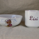 Erdő kapitánya, Baba-mama-gyerek, Konyhafelszerelés, Bögre, csésze, Kerámia, 2 részes porcelán gyermek étkészlet,saját kézzel festve,macilányos mintával.
A bögrét névre szólóan ..., Meska