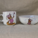 Erdő kapitánya, Baba-mama-gyerek, Konyhafelszerelés, Bögre, csésze, Kerámia, 2 részes porcelán gyermek étkészlet,saját kézzel festve,macilányos mintával.
A bögrét névre szólóan ..., Meska