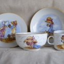 Holly Hobbie, Baba-mama-gyerek, Konyhafelszerelés, Bögre, csésze, Kerámia, 4 részes porcelán gyermek étkészlet,saját kézzel festve,kislányos mintával.
A bögrét és müzlis tálat..., Meska