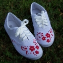 Flowershoe - kézzel festett cipő, Ruha, divat, cipő, Képzőművészet , Cipő, papucs, Textil, Festett tárgyak, Festészet, A cipőre textil festék segítségével, kézzel festve kerül fel a minta.

Igény szerint más színű cipőr..., Meska
