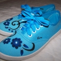 Blueshoe - kézzel festett cipő, Ruha, divat, cipő, Képzőművészet , Cipő, papucs, Festett tárgyak, Fotó, grafika, rajz, illusztráció, A cipőre textil festék segítségével, kézzel festve kerül fel a minta.

Igény szerint más színű cipőr..., Meska