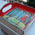 Piroska és a farkas, Baba-mama-gyerek, Konyhafelszerelés, Gyerekszoba, Tálca, Decoupage, szalvétatechnika, Egyszemélyes tálca mesés képpel kislányoknak. Két oldalán fogó van kiképezve, így könnyű kezelni.
Ha..., Meska