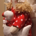 Pöttyös Panna, Dekoráció, Otthon, lakberendezés, Utcatábla, névtábla, Varrás, Baba-és bábkészítés, Piros fehér. Örök divat, mindenkor, mindenkinek.
A baba magassága 25 cm. A kezében található libával..., Meska